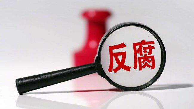 丝袜制服中文字幕